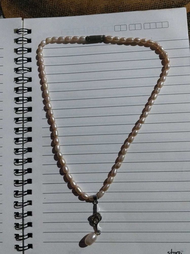 Pearl Pendant Necklace