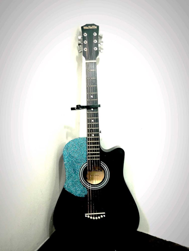 New guitar handmade design on it
