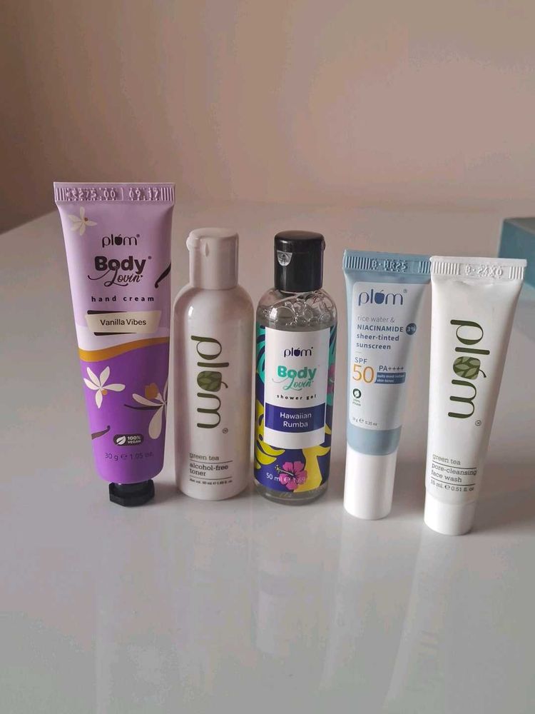 Plum Skincare Kit