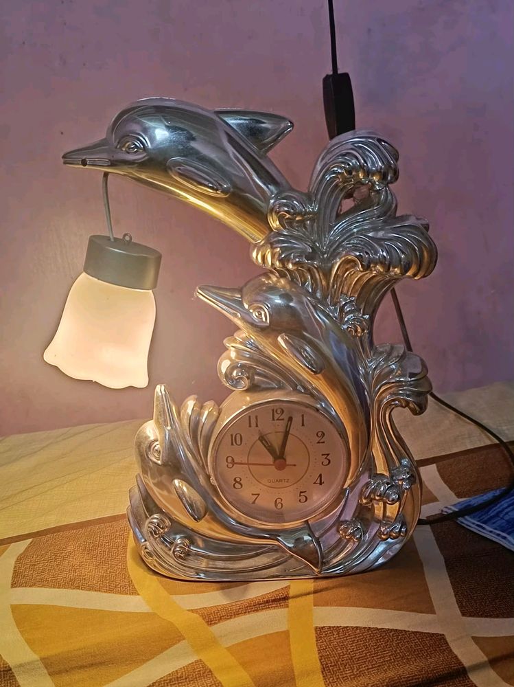 Clock Dolphin 🐬 And Light