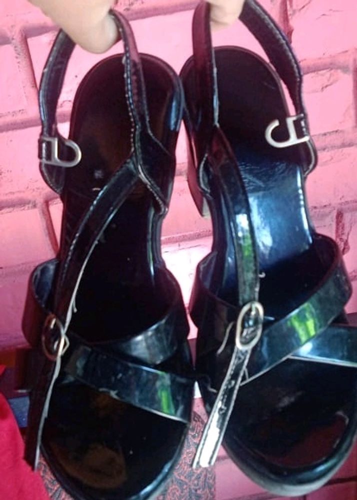 Criss Cross Heels