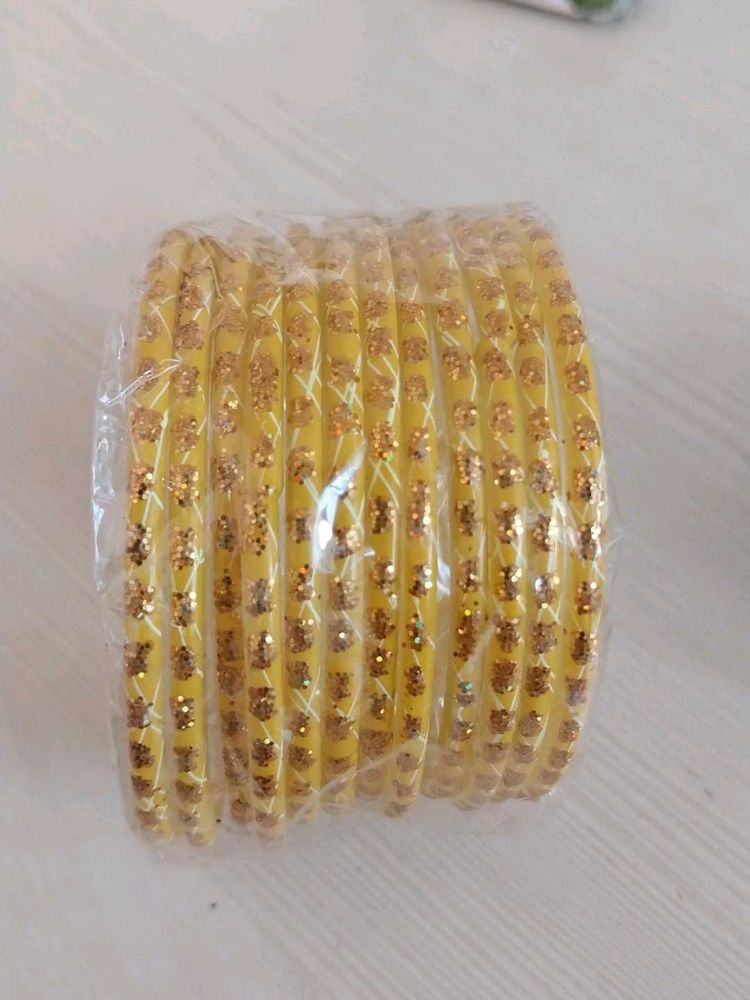Yellow Coloured Glass Bangle