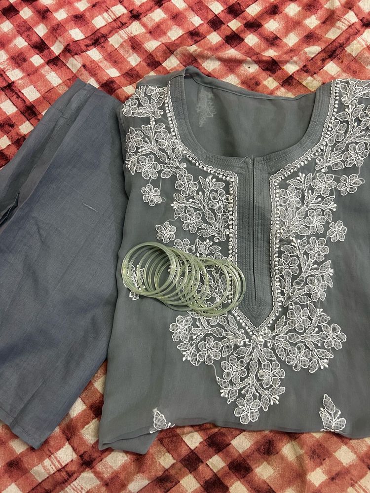 Women Chikankari Kurti
