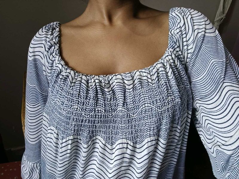 Elegant Women&#39;s Oversized Top