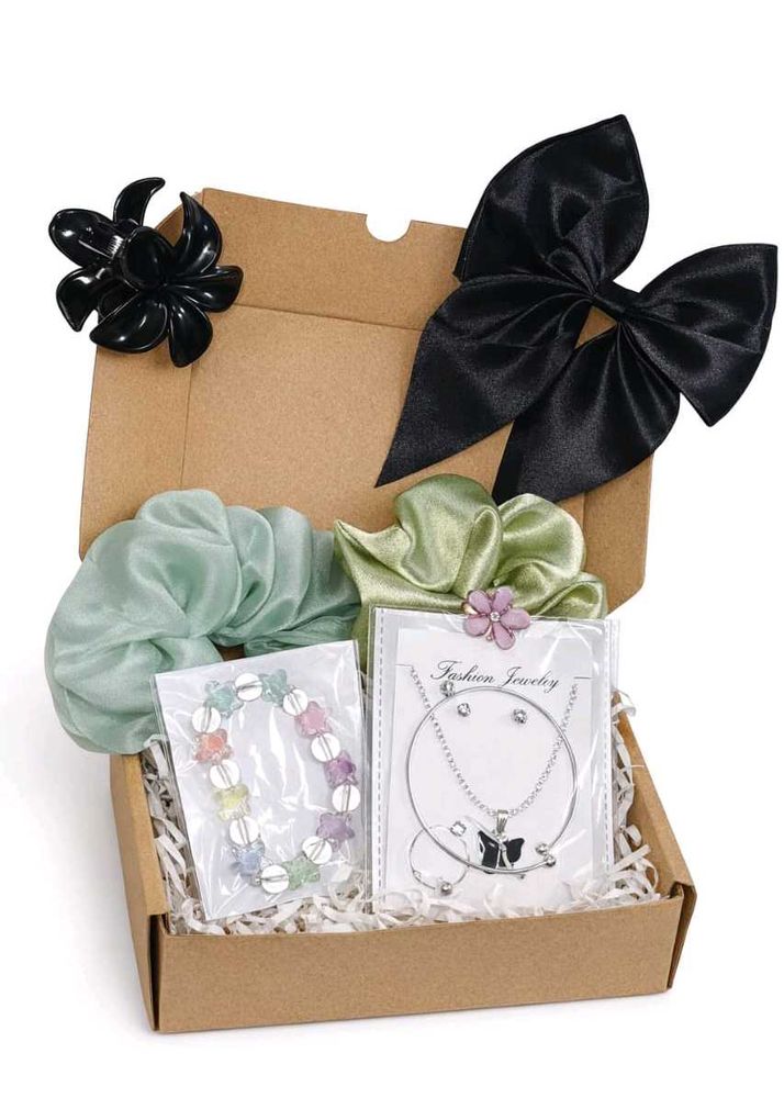 Gift Hamper For Girls