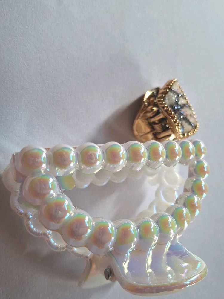 Hair Clip Set - Pearl &amp; Triangle + Surprise Gift
