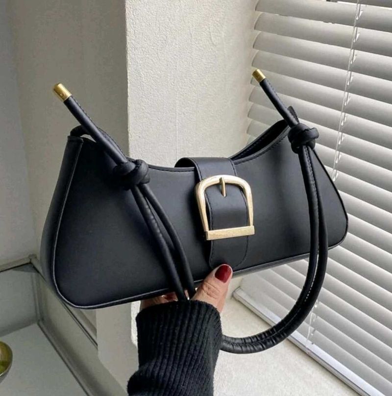 Chic Black Buckle Y2K Shoulder Bag