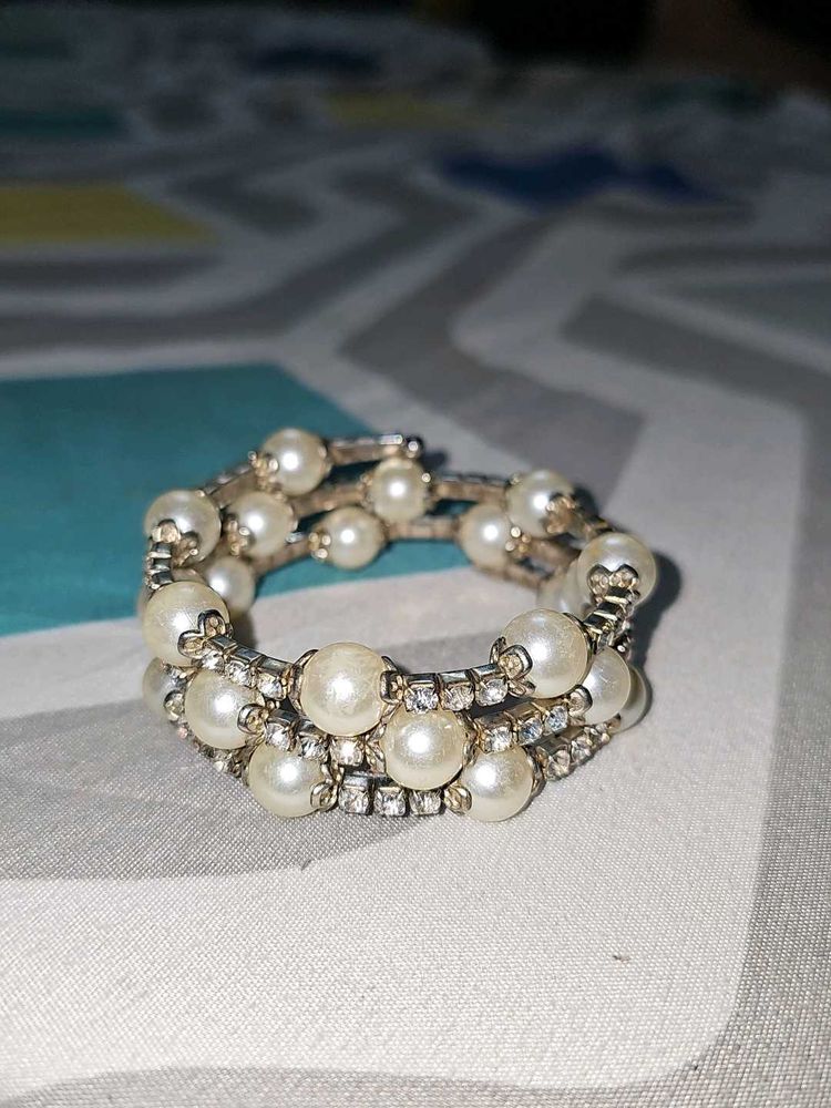 Pearl Bracelet