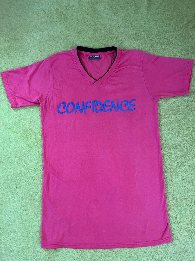T-Shirt - V- Neck - CONFIDENCE