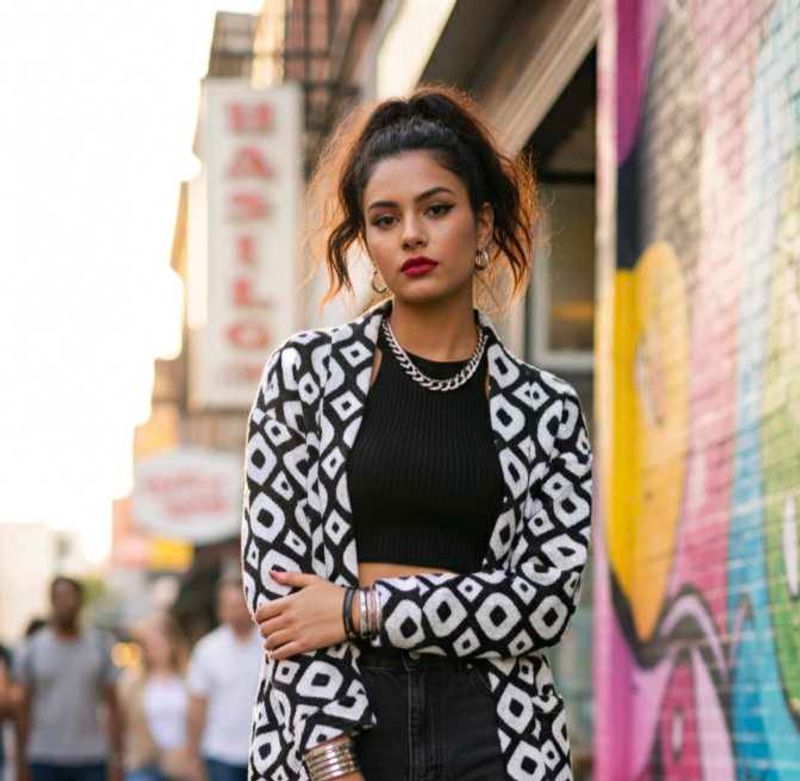 Black &amp; White Geometric Cardigan With Freebies 🎀