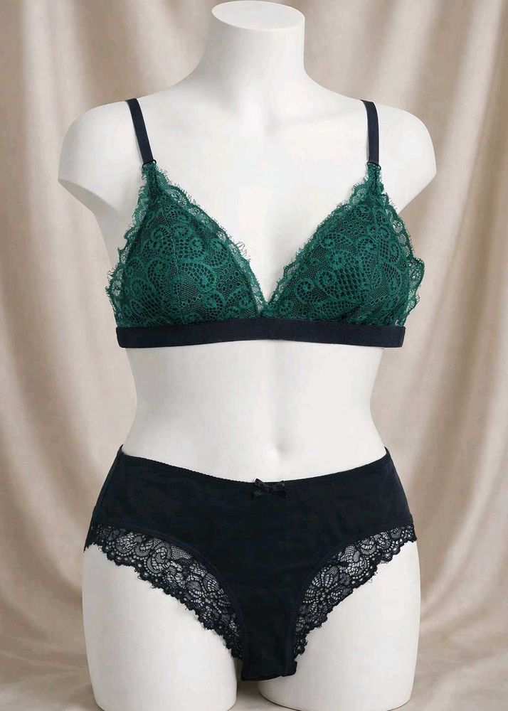 🇳🇿💫🎀Lace Bralette &amp; Panty Set