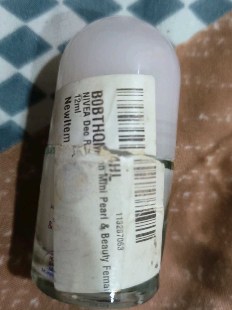NIVEA Pearl &amp; Beauty Female Deodorant