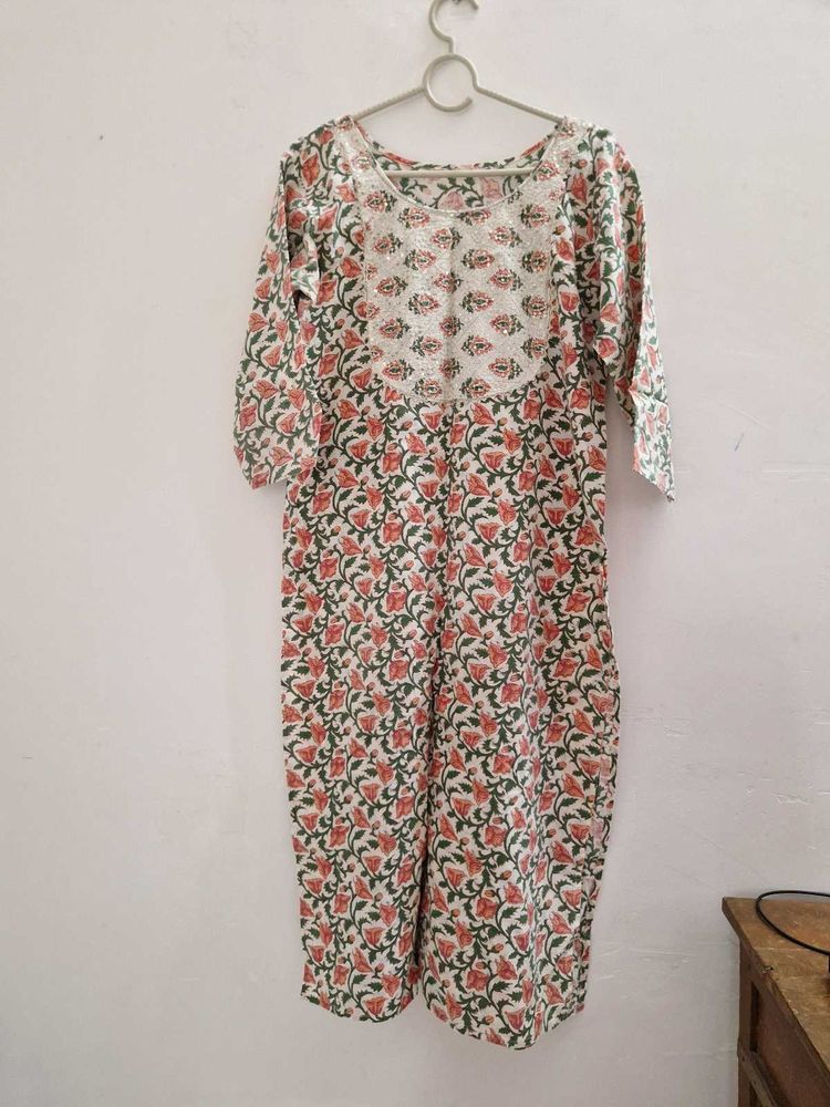 floral print neck pattern kurti pent set