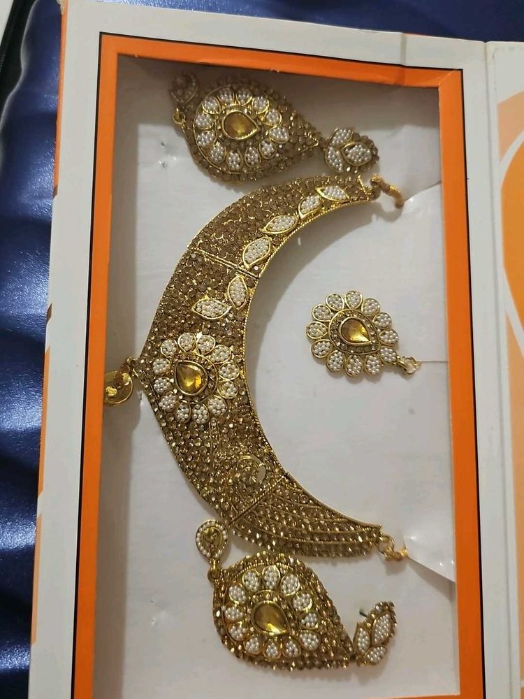 Elegant Gold Plated Jewelry Set