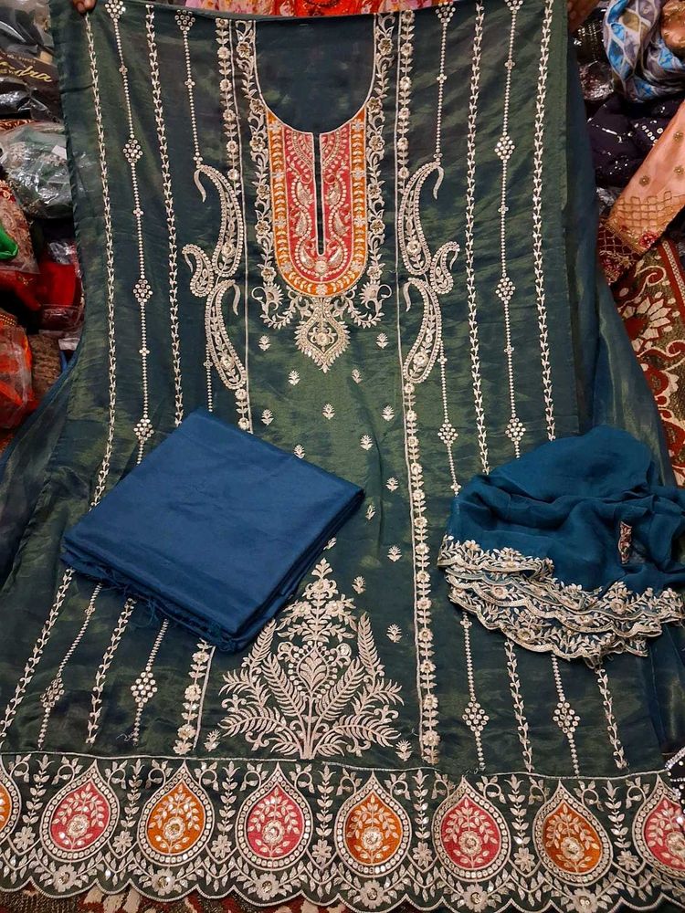 Beautiful New Pakistani Dress Metirial
