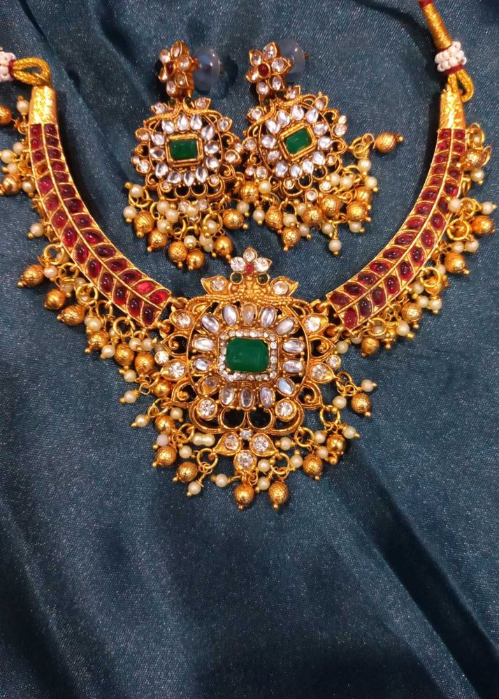 Elegant Necklace &amp; Earring Set