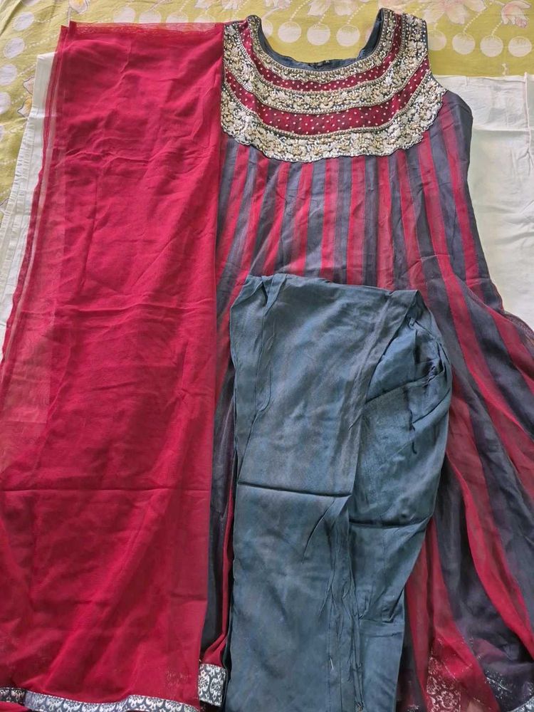 Elegant Ethnic Suit Set