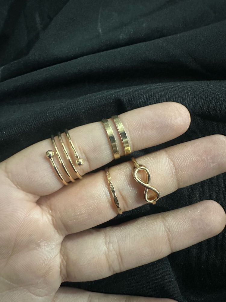 Golden Ring Set 4pcs