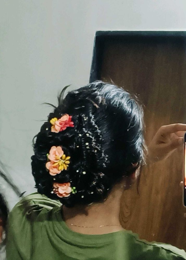 Fake Desi hairs, 3 Buns = 75/- ONLY!