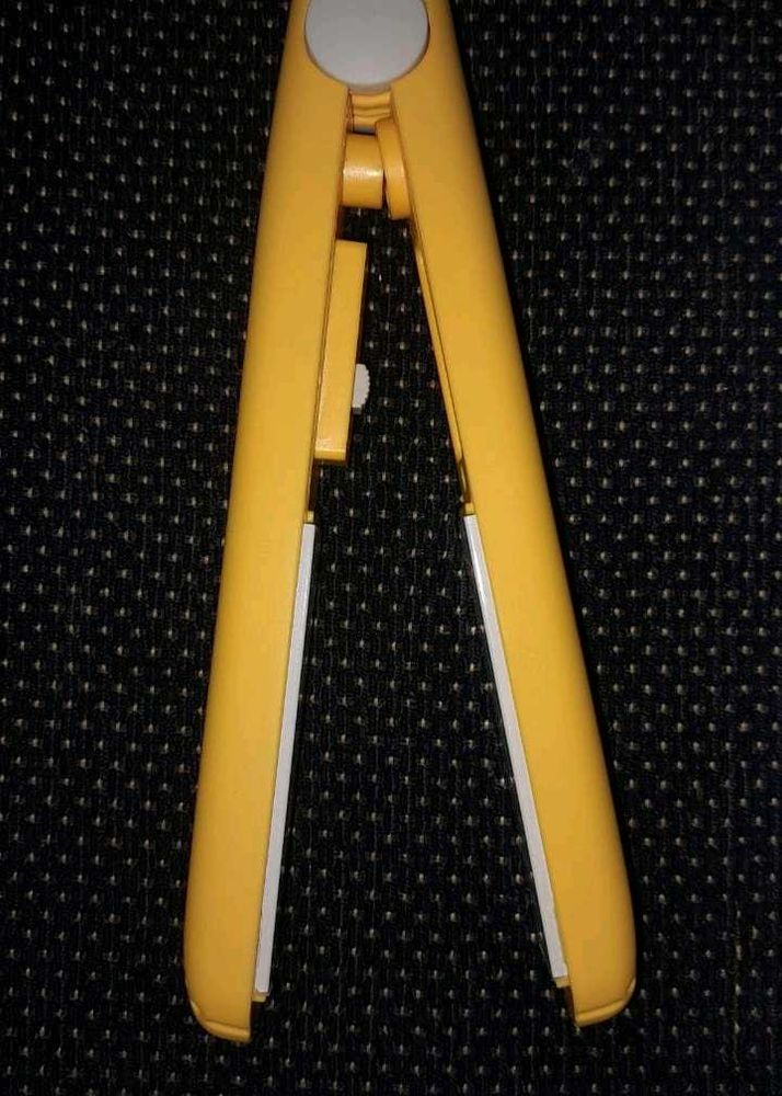 Mini Yellow Hair Straightener