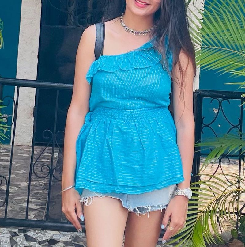 One Shoulder Top