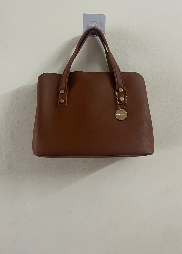 Linoperros Handbag