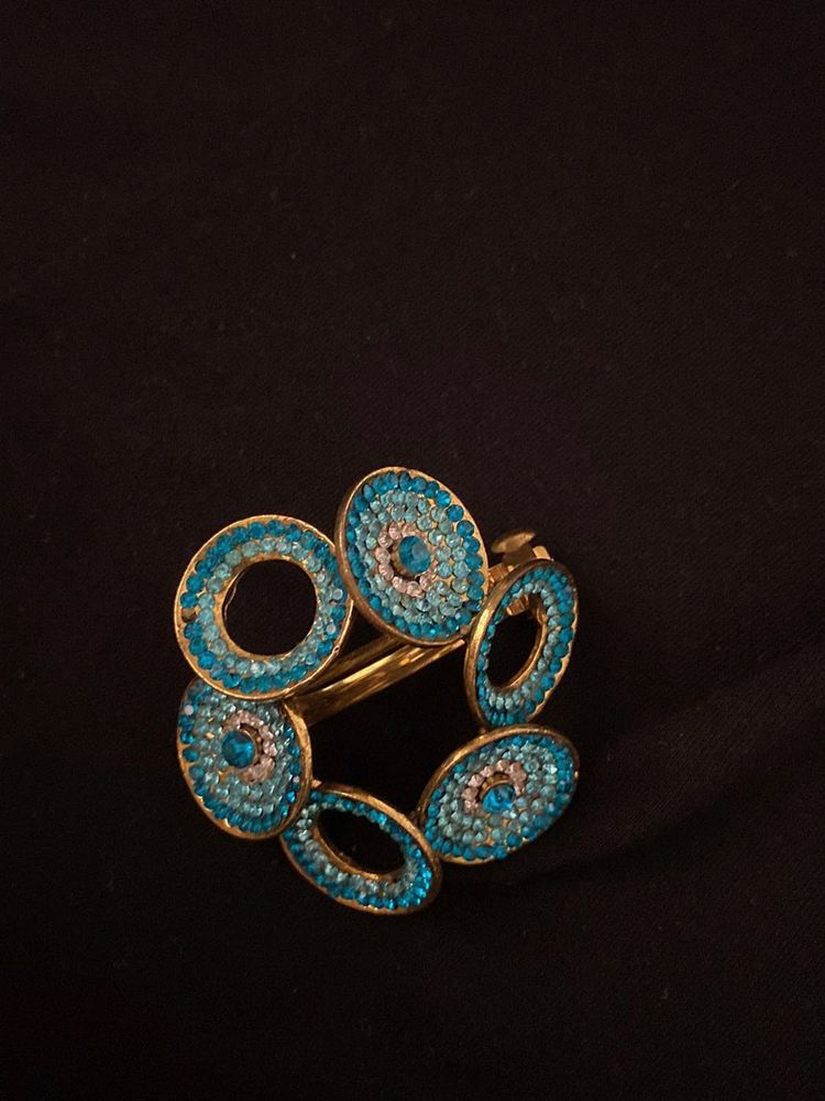 Stunning Turquoise &amp; Gold Bangle