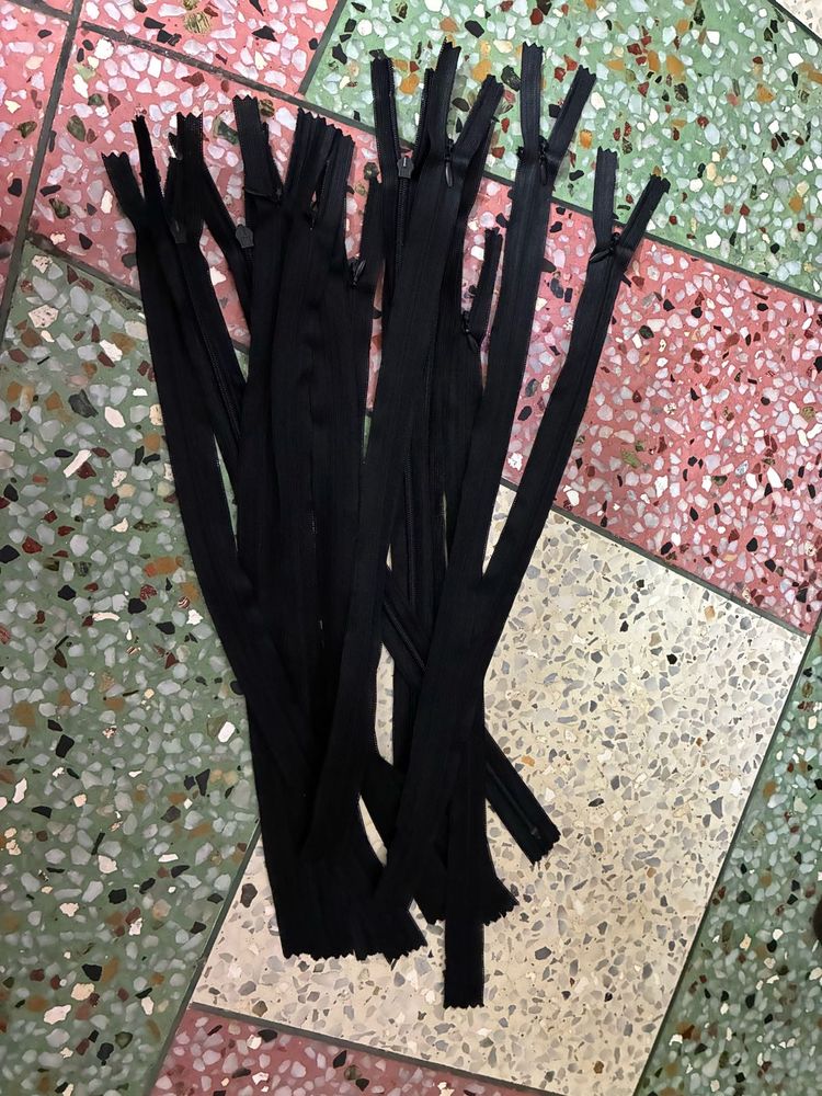 12 Piece..40cm..Zippers