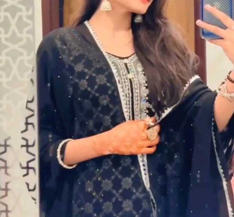 Black Kurti With Dupatta