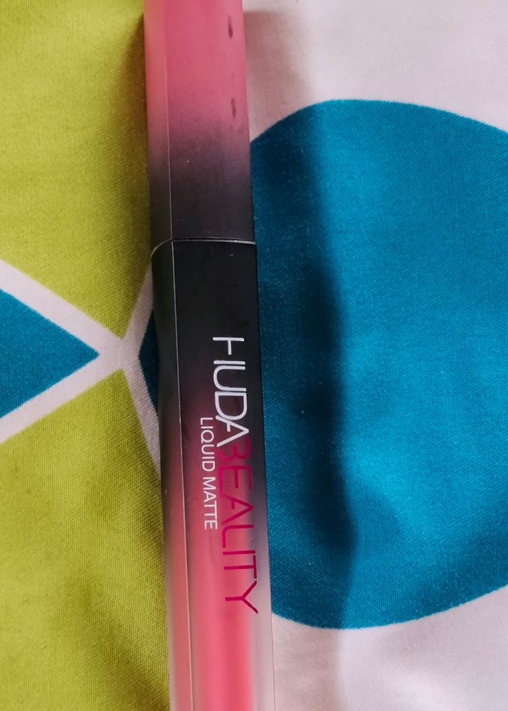 Huda Beauty Matte Lipstick