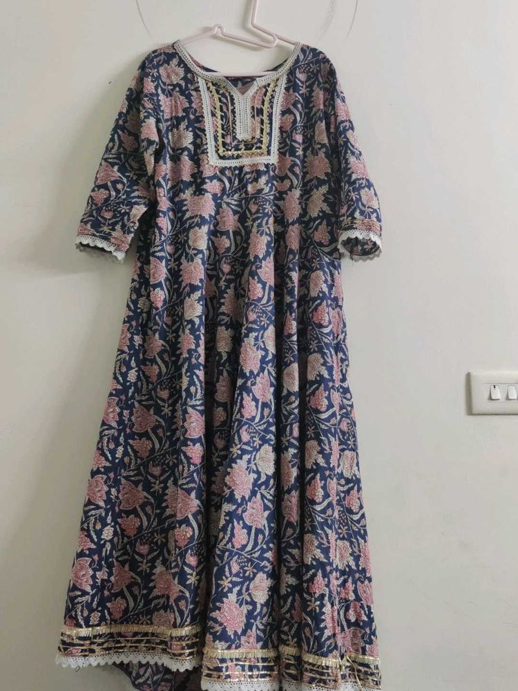 Elegant Floral Print Kurta with full length