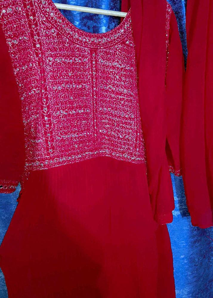 Red Embroideredi Nayra Set