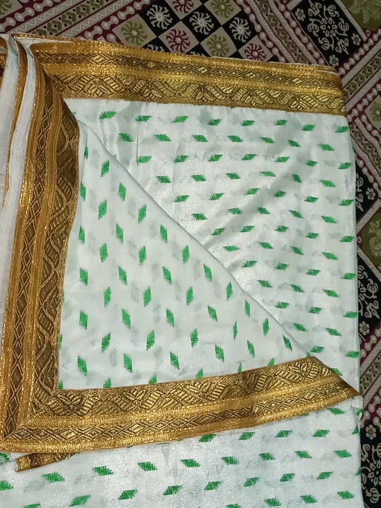 Elegant White &amp; Green Saree