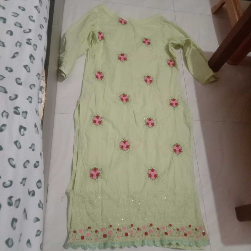 Embroidery suit for women