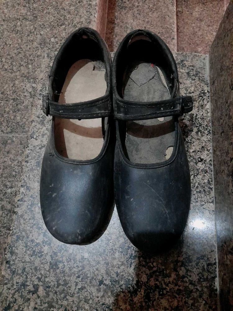 combo of 2(black&amp;white)shoes for school