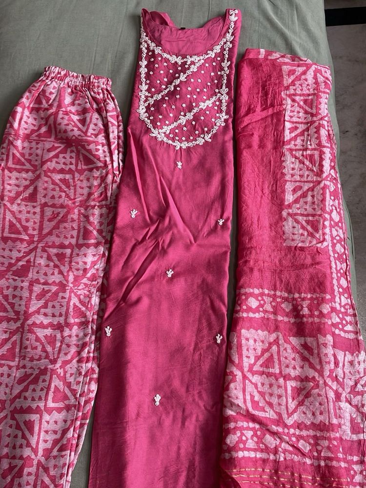 Pink Moti Handwork Batik Kurta Set