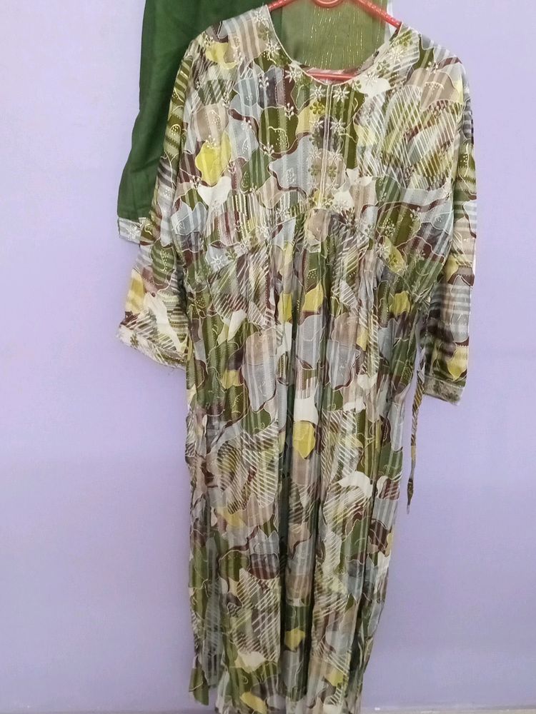 Nayara Cut Kurti Dupatta Set