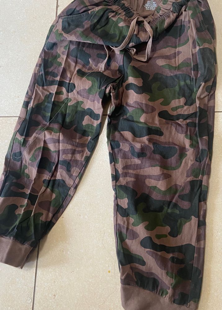 Like New 3/4th Cargo Best Quality Size 32