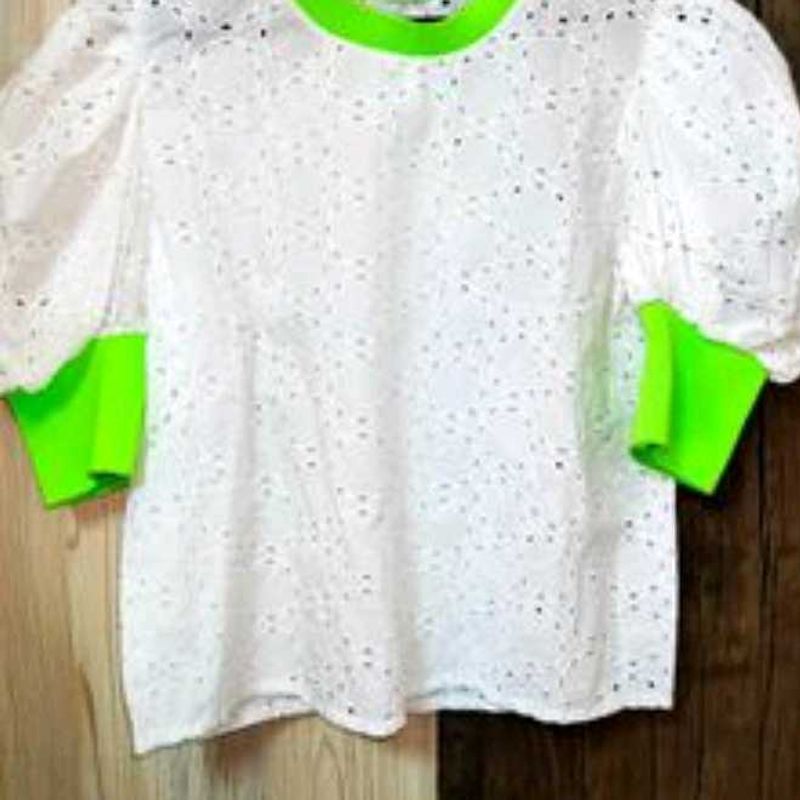 White Eyelet Puff Sleeve Top