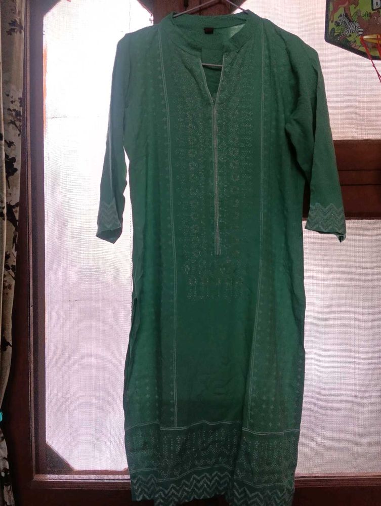 Green Embroidered Kurta