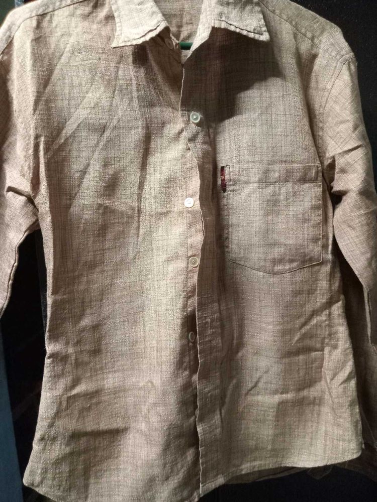 Men&#39;s Casual Shirt
