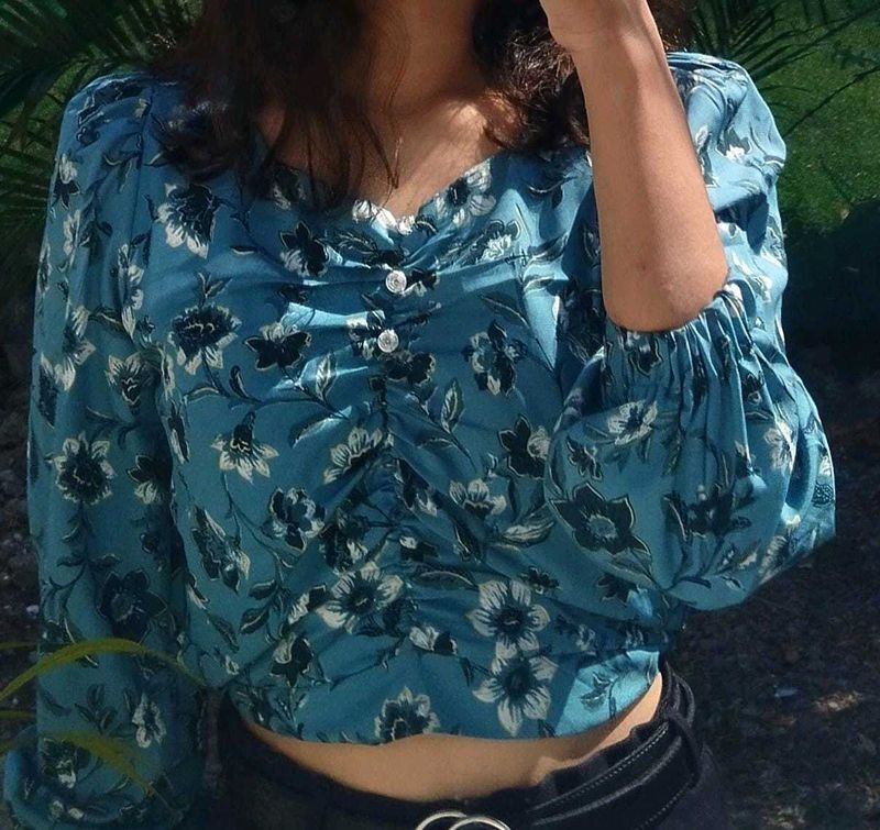 Floral Print Crop Top🌷