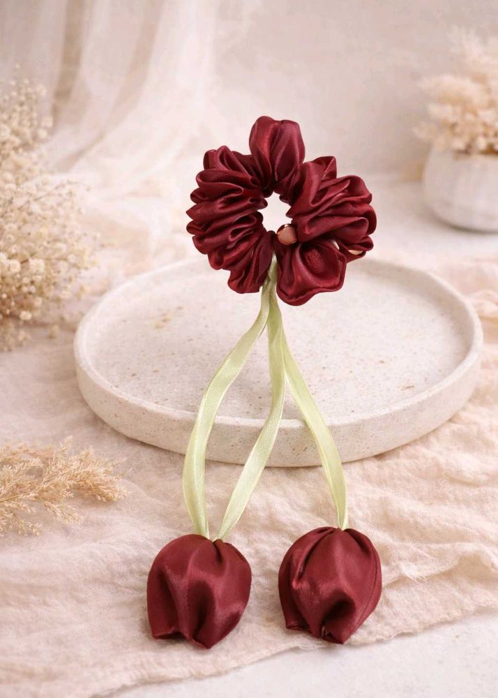Tulip scrunchie