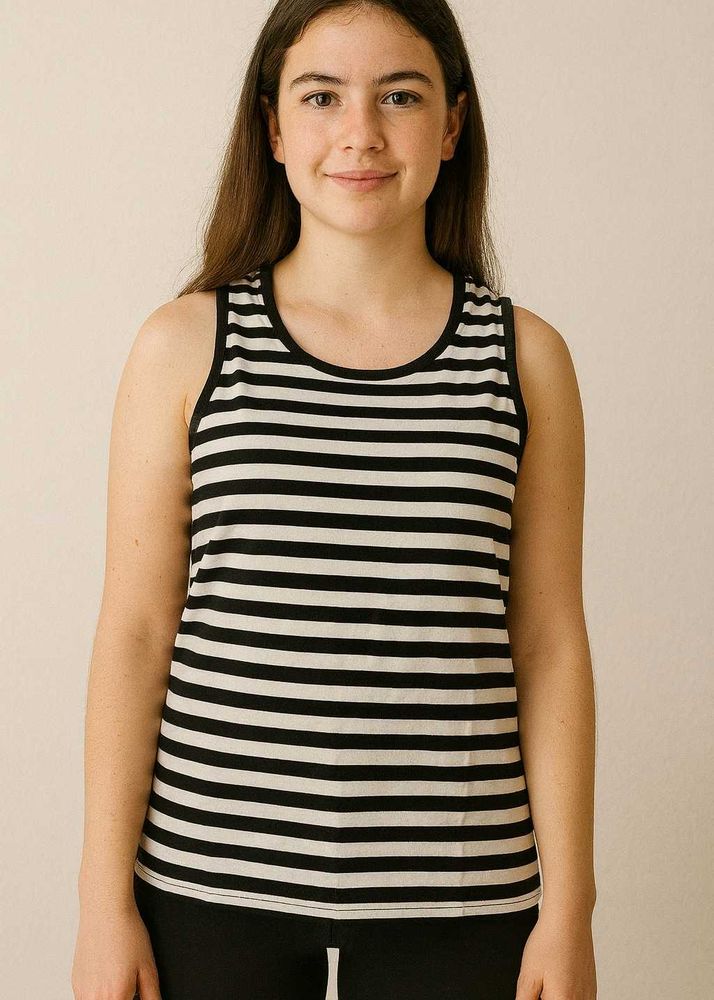 striped top