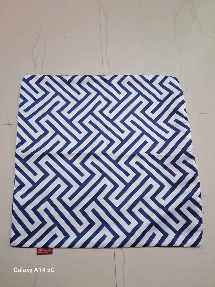 Geometric Pillow Cover