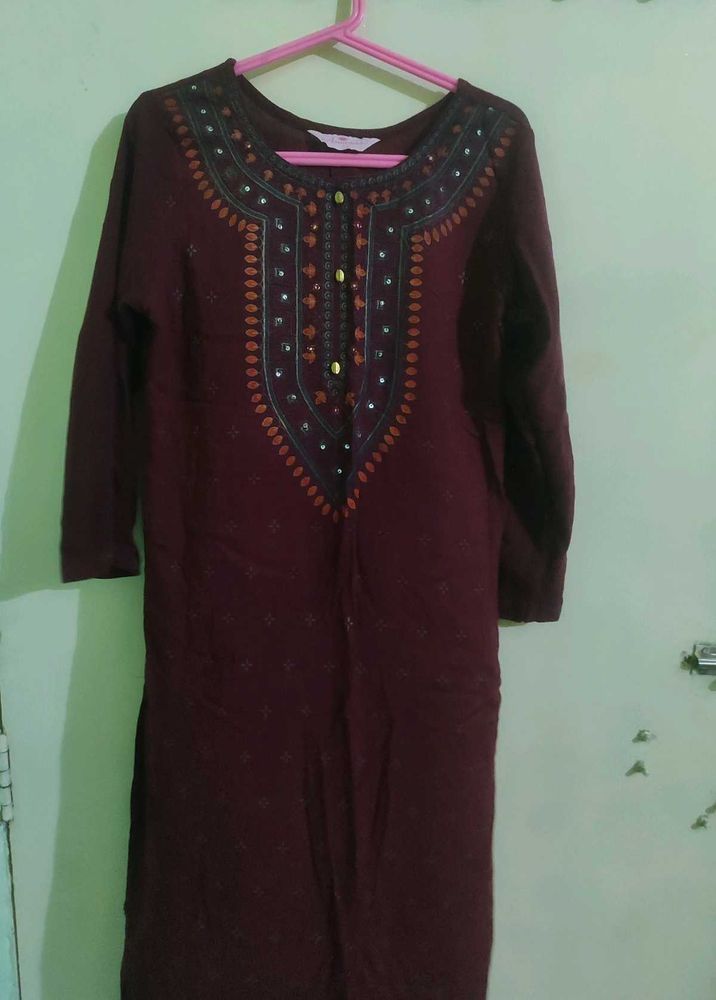 Simple Maroon Ladies Kurti L-40 inch
