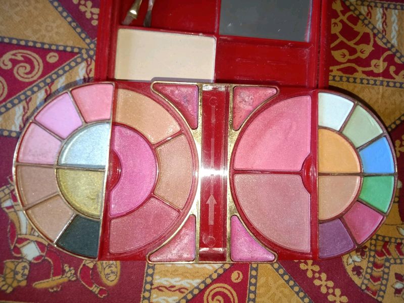 Eye Shadow Palatte