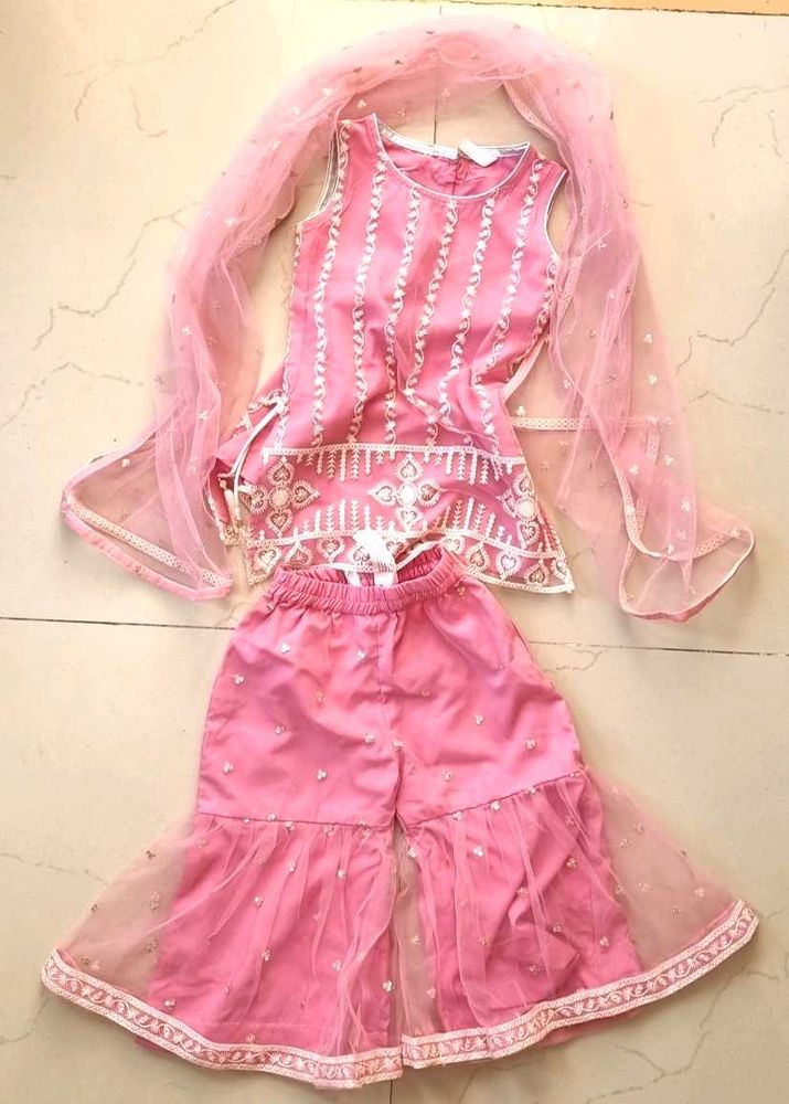 Salwar Suit With Chunni