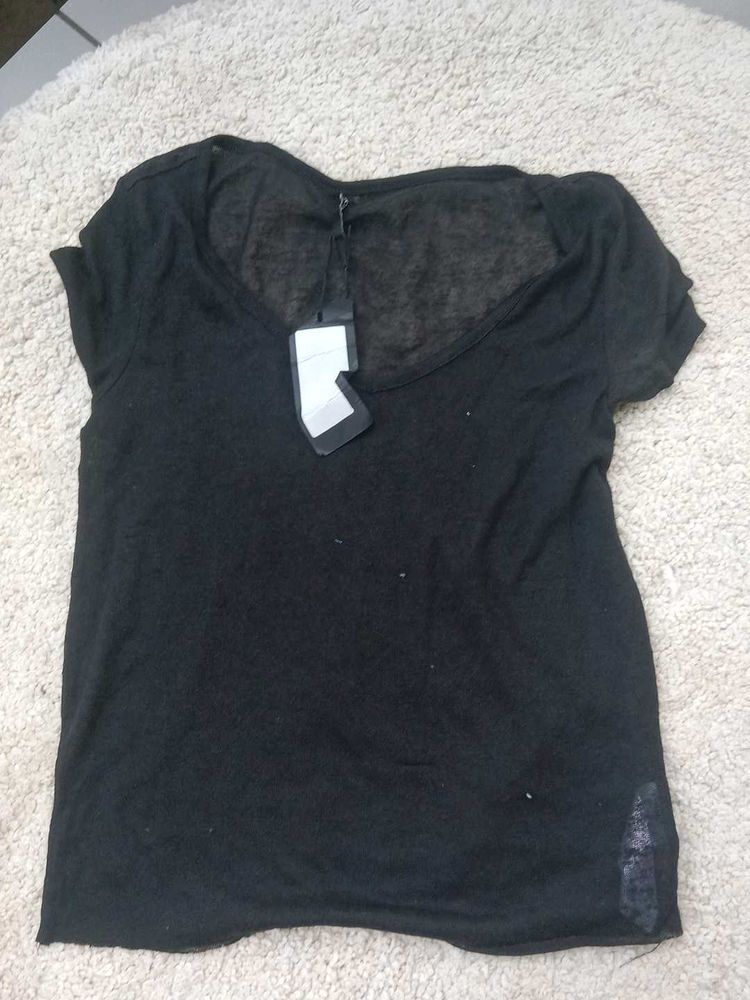 Black T-shirt