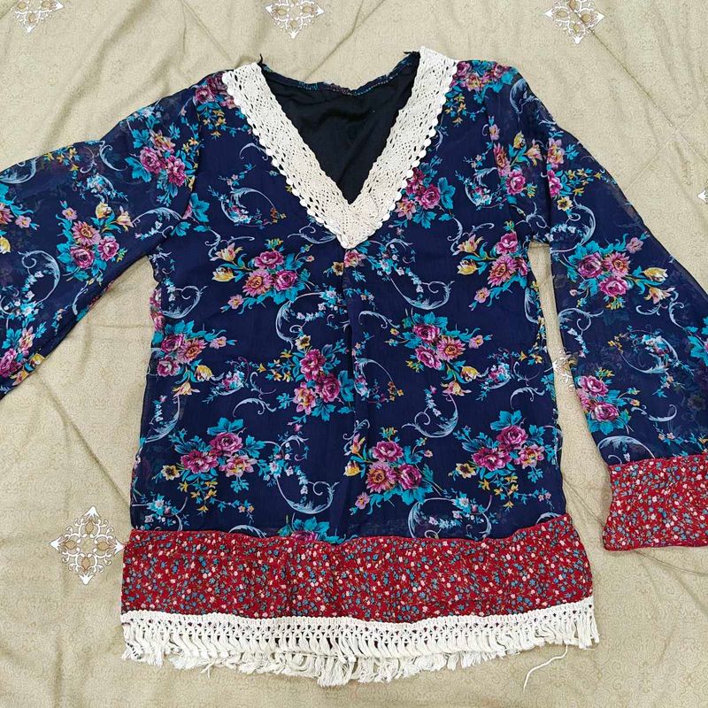 💙Dark Blue Floral Print Top💙